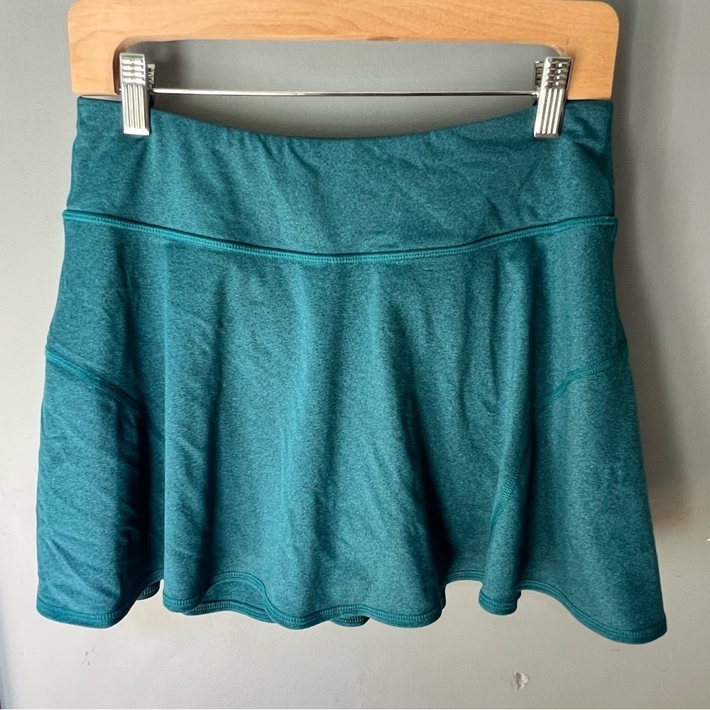 Tek Gear skort size Medium teal color excellent condition